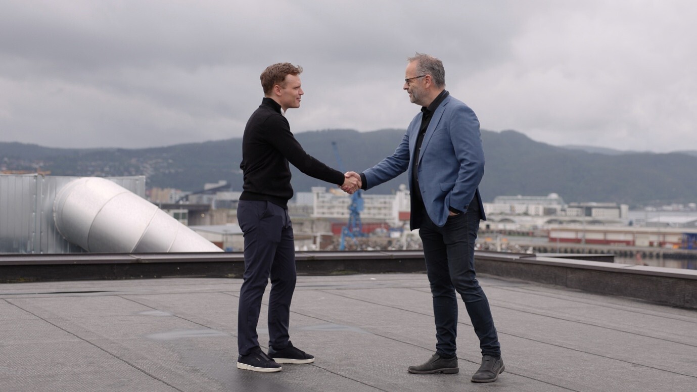 From left: Torstein Skogseth – Water Linked CEO and Per Jørgen Weisethaunet NORBIT CEO
