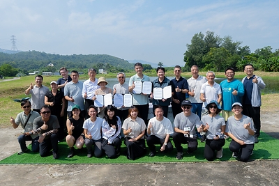 Representatives from HKILA, TNC, government departments, academia, local communities, industry partners and conservation stakeholders gathered at Pak Nai following the MoU signing. 