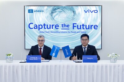 vivo and UNESCO formalize the partnership at MWC From left to right: Prof. Antonio De Sousa Abreu, Director of the Division of Ecological and Earth Sciences, UNESCO; Yu Meng, Vice President of Imaging at vivo