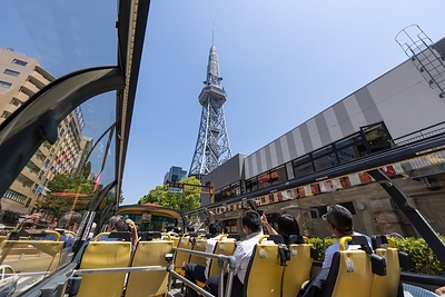 The view from aboard the open-top bus. Enjoy Nagoya, one of Japan’s leading cities, from a whole new vantage point high above the streets. The view from aboard the open-top bus. Enjoy Nagoya, one of Japan’s leading cities, from a whole new vantage point high above the streets.