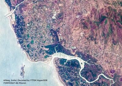 YTTEK HyperSDR decodes signals from FORMOSAT-8A and reconstructs high-resolution imagery of Alibag, India. (Image courtesy of TASA)