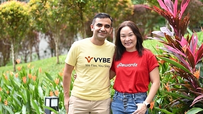 Sudhanshu Tewari (left), Co-founder and CEO, and Nicole Seah (right), Co-founder and COO of Rewardz, launch VYBE, a new employee perks subscription designed for Singapore SMEs.