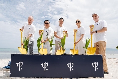 (Left to Right) Jason Dunn, Managing Director CIO, Central Capital Group; Andrew Xu, Deputy CEO & Chief Growth Officer, Club Med; Phoom Chirathivat, Managing Partner, Co-founder Central Capital Group; Rachael Harding, CEO,
Southeast Asia and Pacific, Club Med; Charles Rubin, Managing Director IR, GC and Risk, Central Capital Group. (Left to Right) Jason Dunn, Managing Director CIO, Central Capital Group; Andrew Xu, Deputy CEO & Chief Growth Officer, Club Med; Phoom Chirathivat, Managing Partner, Co-founder Central Capital Group; Rachael Harding, CEO,
Southeast Asia and Pacific, Club Med; Charles Rubin, Managing Director IR, GC and Risk, Central Capital Group.