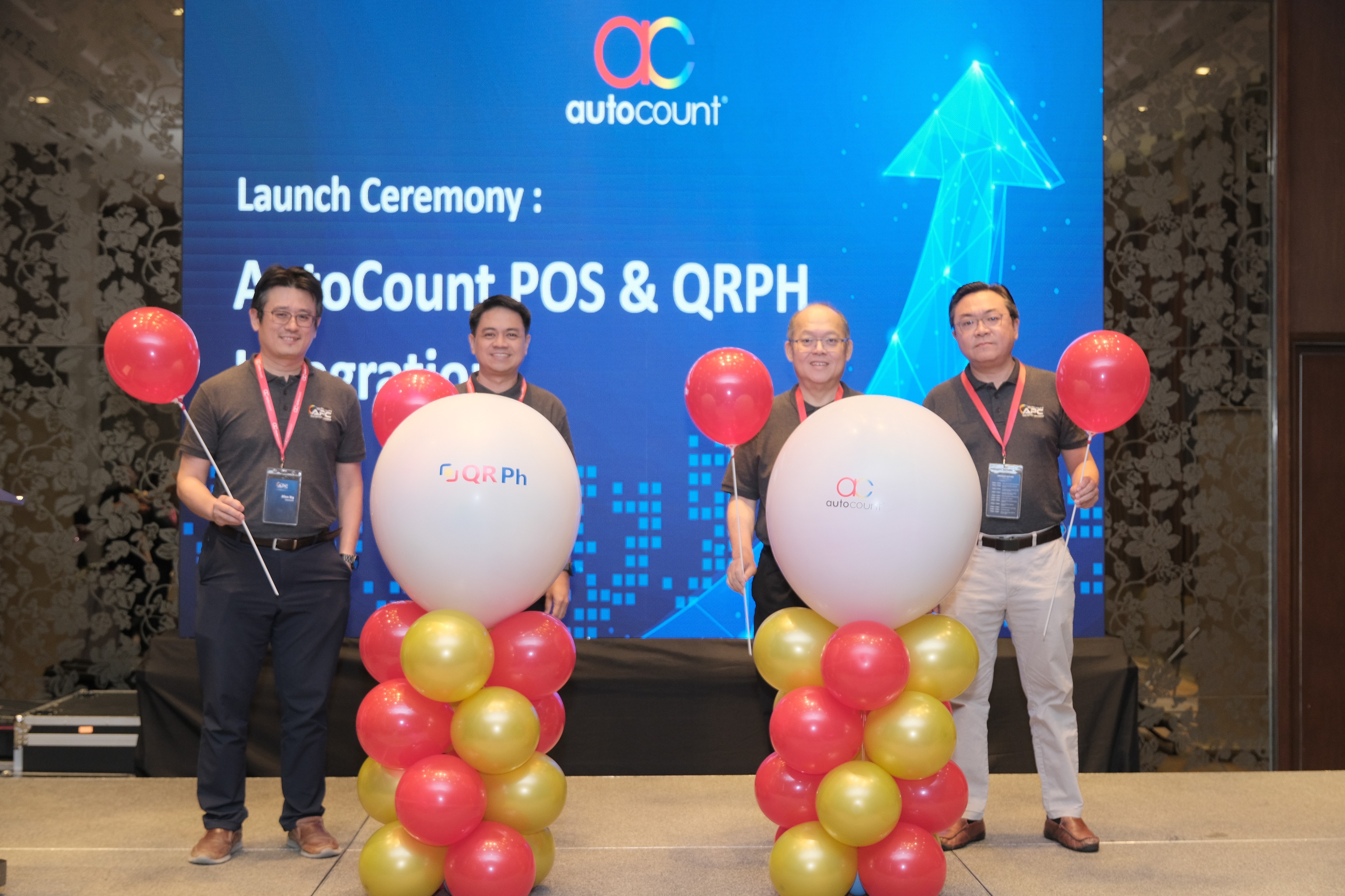 AutoCount top management members and Euronet representative unveil the BIR-Accredited POS with Euronet QRPH Integration