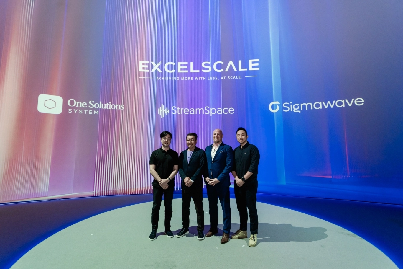 Mr Todd Abraham (second from right), General Manager of ExcelScale Malaysia, together with (from left) Datuk Wira Tom Chia, CEO of One Solutions System; Kay Cheng, Co-Founder of ExcelScale; and Dan Lim, CEO of Sigmawave AI, officially launched ExcelScale in Malaysia, enabling businesses to access and manage more than 100 leading AI models through a single API.